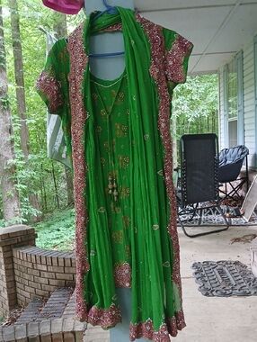 Green Embellished Women’s Salwar Kameez with Matching Dupatta,sz.M
